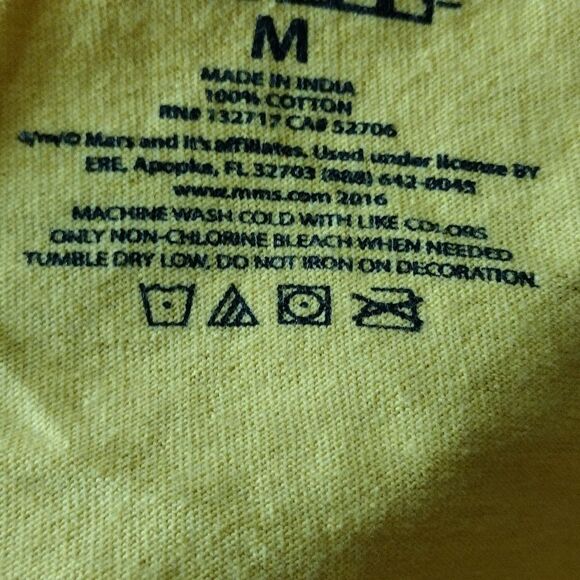 M&M’S 2016 Yellow Character Big Face T-Shirt Men's Medium woman's Large - Picture 4 of 4